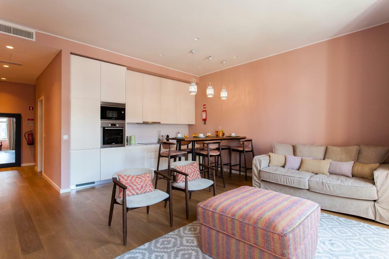 Joivy Sublime 2Br Apt On Restauradores Square Nearby Rossio Station Lisboa 外观 照片