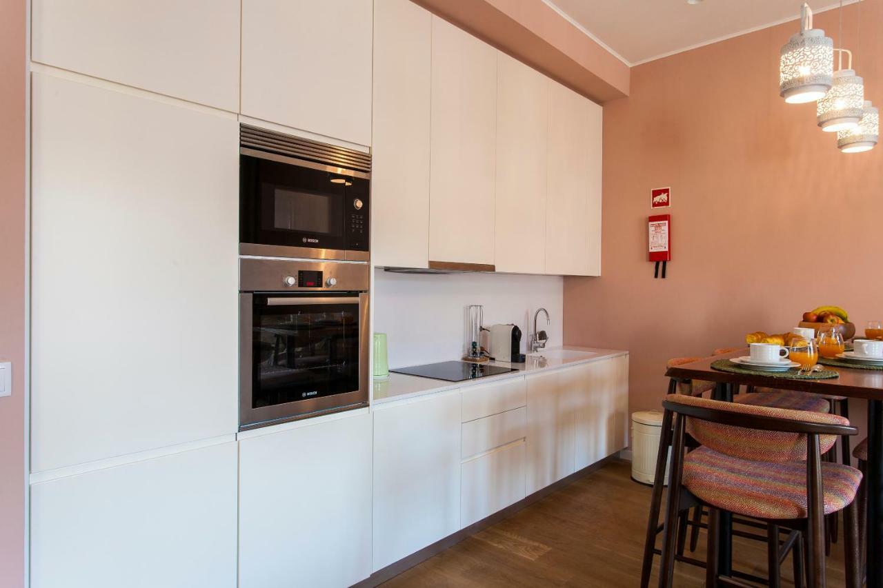 Joivy Sublime 2Br Apt On Restauradores Square Nearby Rossio Station Lisboa 外观 照片